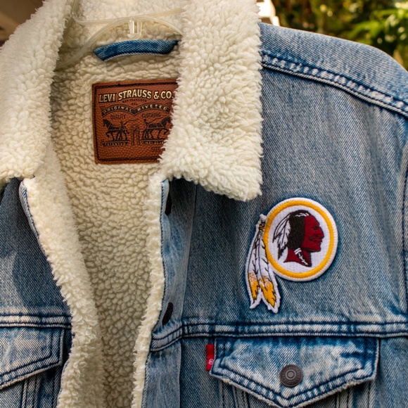Levis Denim Sherpa Jacket x NFL Washington Redskins - Picture 3 of 9